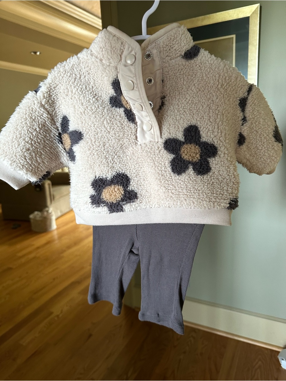 Cozy Cream Teddy Pullover with Floral Print & Leggings